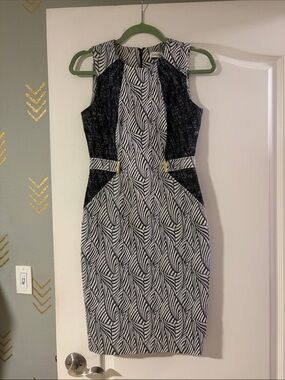 Calvin Klein Black & White Patterned Midi Sheath Dress
